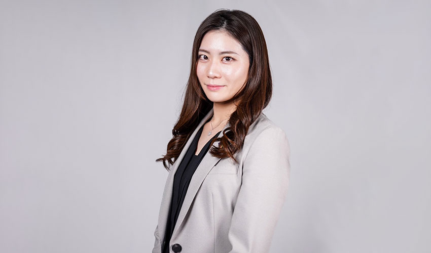 小平 真実